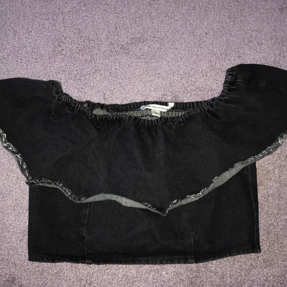 AE Black Ruffled Scoop Neck Crop Top - Picture 1 of 4